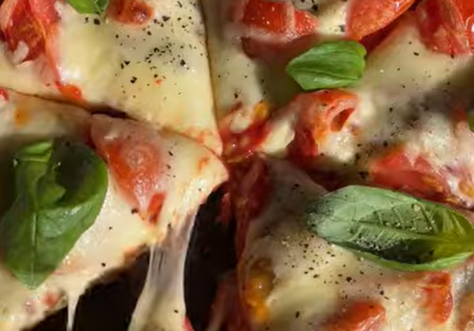 Viral Cottage Cheese Pizza.