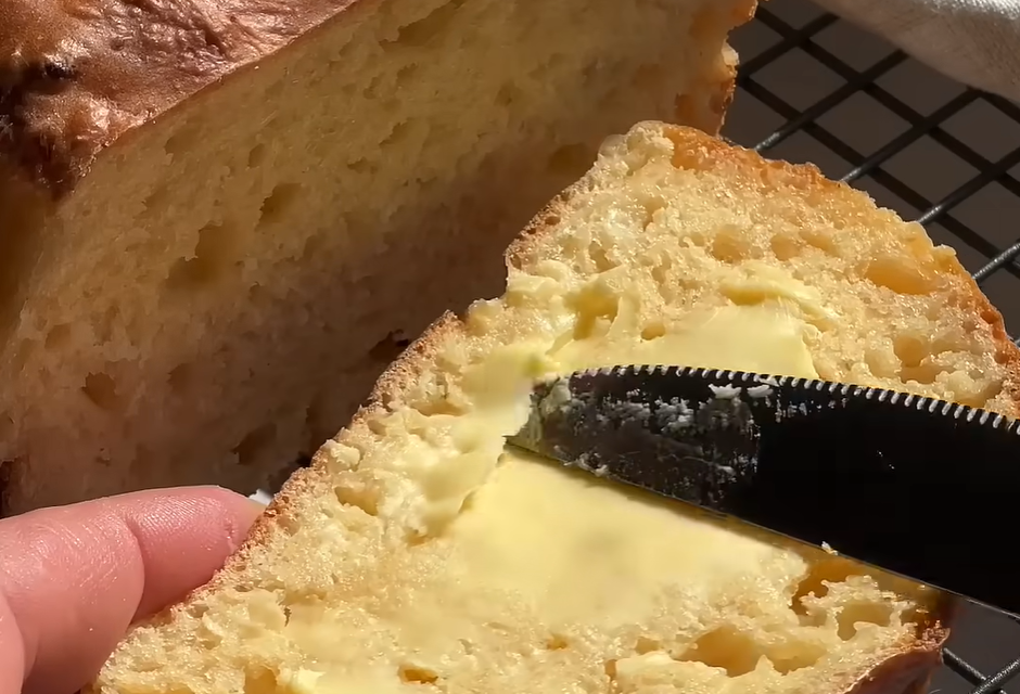Sliced Cottage cheese bread.