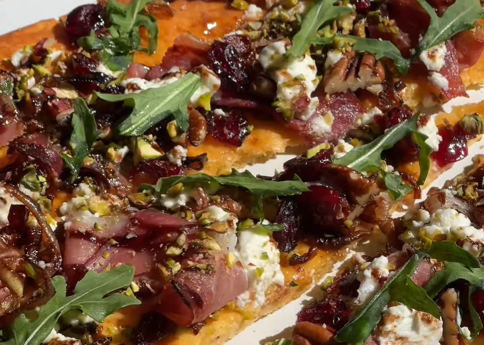 Tasty Christmas Flatbread that makes a festive, crowd friendly starter or appetiser.